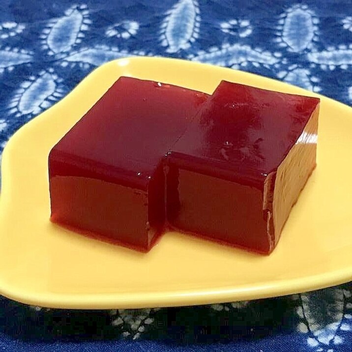紫の野菜ジュースで作る 寒天ゼリー
